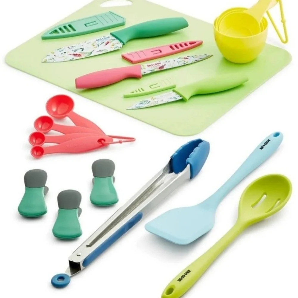 NWT Art & Cook 23-Pc. Gadget & Cutlery Set New in Box